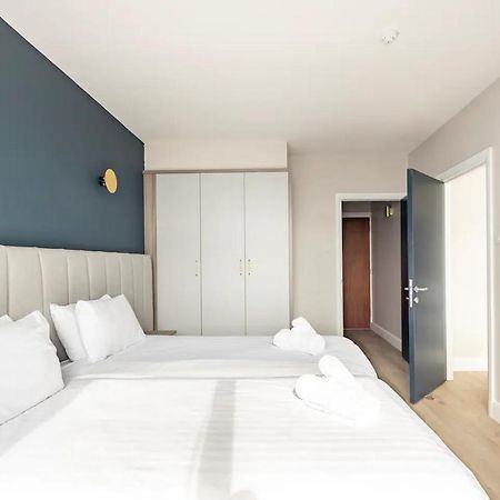 Galway Bay Sea View Apartments Екстер'єр фото