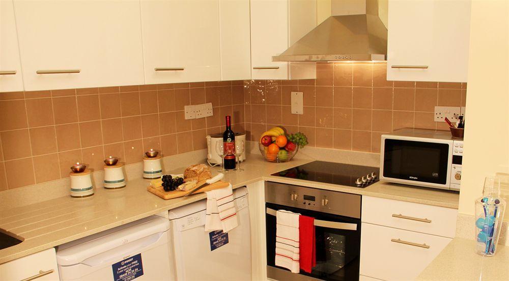 Galway Bay Sea View Apartments Екстер'єр фото