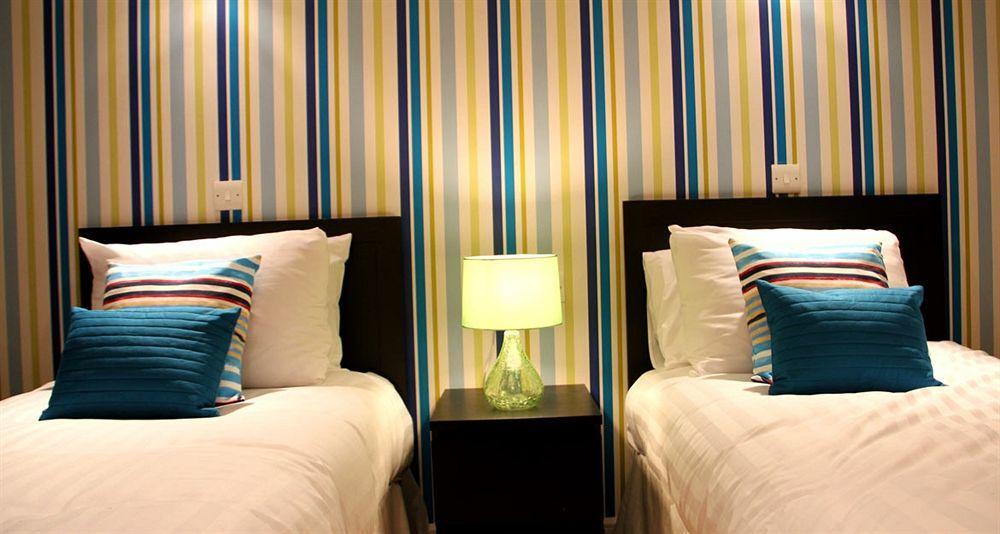 Galway Bay Sea View Apartments Екстер'єр фото